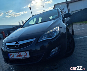 Liciteaza-Opel Astra 2012