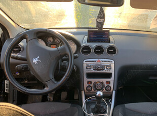 Masina Peugeot 308-SW