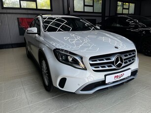 Mercedes-Benz GLA 180 7G-DCT