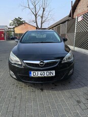 Opel Astra J 1,7 diesel