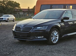 Skoda Superb an 2017 11 Cutie automata