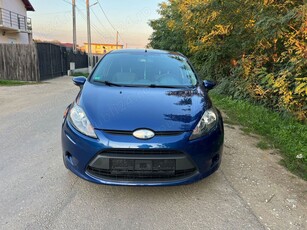 Vând Ford Fiesta Euro 5