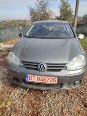 Vând Golf 5 1.6 benzina