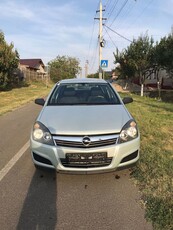 Vand Opel Astra 1,4 benzina an 2009