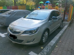 Vând Opel Astra J 1.7cdti