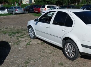 Vand VW BORA 2001 Benzina