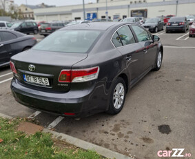 Liciteaza-Toyota Avensis 2011