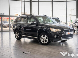 Mitsubishi outlander automat 7 locuri 4x4 full option