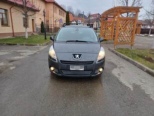 Vând Peugeot 5008, 7 locuri