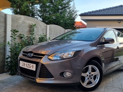 Ford-Focus-1.6 Benzina-Titanium X - Euro 5-