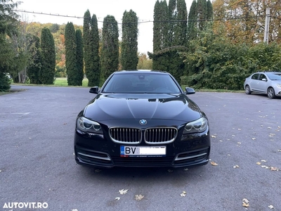 BMW Seria 5 520d xDrive AT