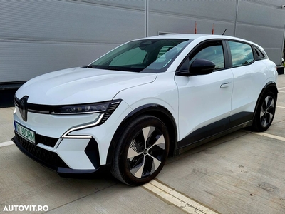 Renault Megane Megan E-TECH EV60 super charge equilibre