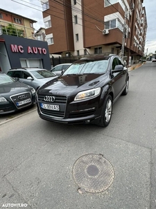 Audi Q7 3.0 TDI DPF quattro tiptronic