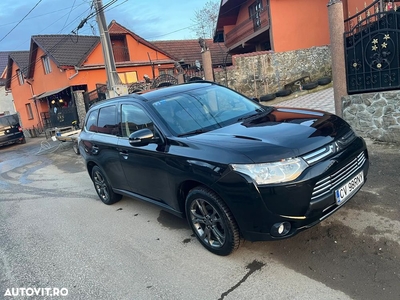 Mitsubishi Outlander 2.2L DI-D 6AT 4WD Instyle pachet ASF A62