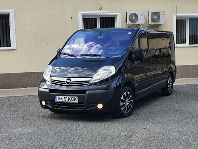 Opel vivaro 2.0 CDTI an 2009 6+1 trepte 8+1 locuri unic proprietar în ro acte la zi fiscal pe loc