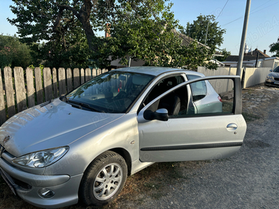 Peugeot 206 anul:2008