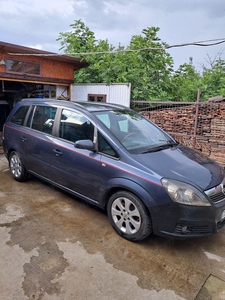 Vind Opel Zafira 2006 1.9TDI ,120cp,7 locuri,proprietar,2400 euro negociabil.Tel.