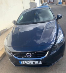 Volvo V40 D4