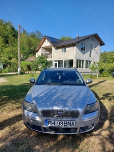 VOLVO V50 2.0