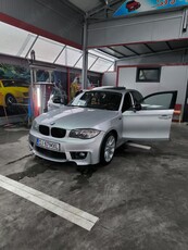 BMW seri1 e87 automat 2009 navi și trapa