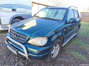 Mercedes ML 4X4, motor 2.3 benzina- 2400 euro