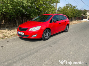 Opel Astra J Sports Tourer