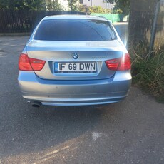 Vând BMW 320d