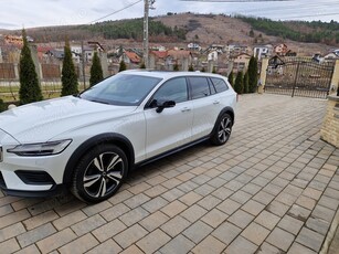 Volvo v60 cross country 2019 4x4