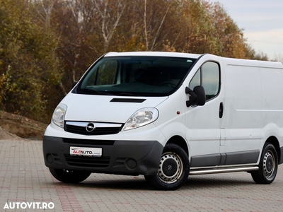 Second hand Opel Vivaro - 7 299 EUR, 271 240 km - Autovit