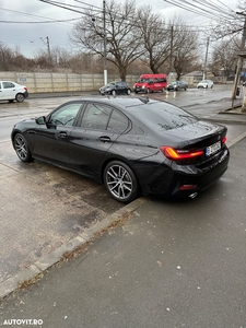 BMW Seria 3 320i AT