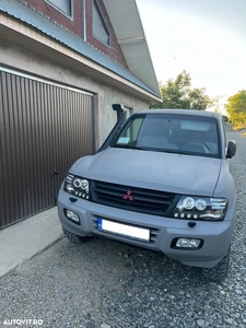 Mitsubishi Pajero Metal Top 2.5 TD GL