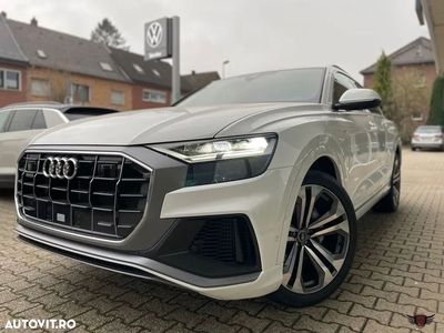 Audi Q8 55 TFSI quattro tiptronic