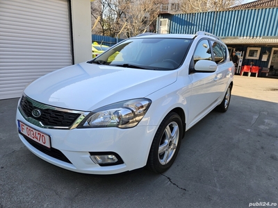 Kia ceed facelift, 1.6d, Navi,Camera, km reali