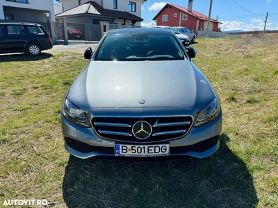 Mercedes-Benz E 220 d T 9G-TRONIC AMG Line