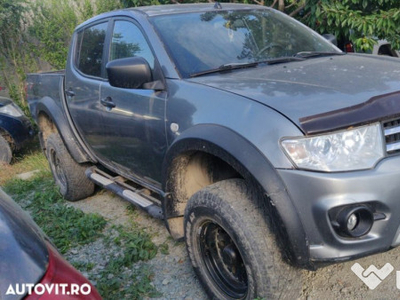 Mitsubishi L200 an 2014 cu blocant