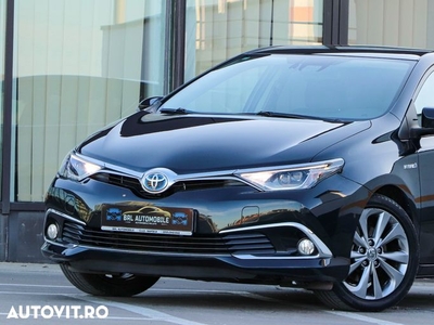 Toyota Auris 1.8 L VVT-i HSD Sol +