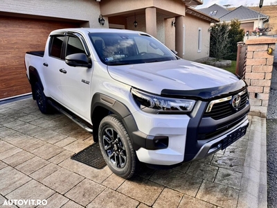 Toyota Hilux 2.8D 204CP 4x4 Double Cab AT Invincible Color Edition