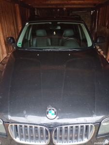 Vînd Bmw x3.An fabricatie 2010 culoare neagră. Preț 7000 euro negociabil.