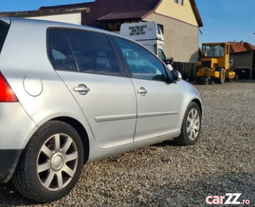 Volkswagen golf 5 - 1.6fsi