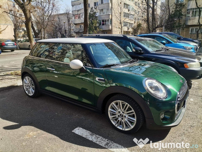 Mini Cooper British Racing Green