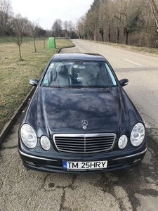 Mercedes-Benz, E240 Avantgard, cutie manuala, xenon, trapa electrica