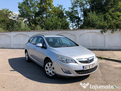 Opel Astra J masina