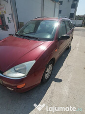 Ford focus 1 masina