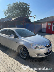 Liciteaza-Opel Astra 2011