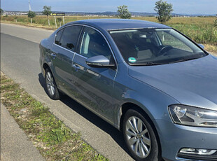 Liciteaza-Volkswagen Passat 2012