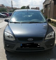 Vând Ford Focus hatchback 1.6 benzina 2005