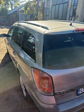 Vand Opel Astra H 1.6 16v benzina+ gpl 265000 km