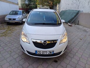 Vand Opel Meriva la 2950 euro