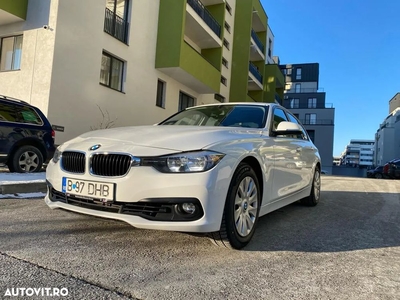 BMW Seria 3 318i Standard