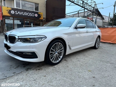 BMW Seria 5 530e Aut. Luxury Line